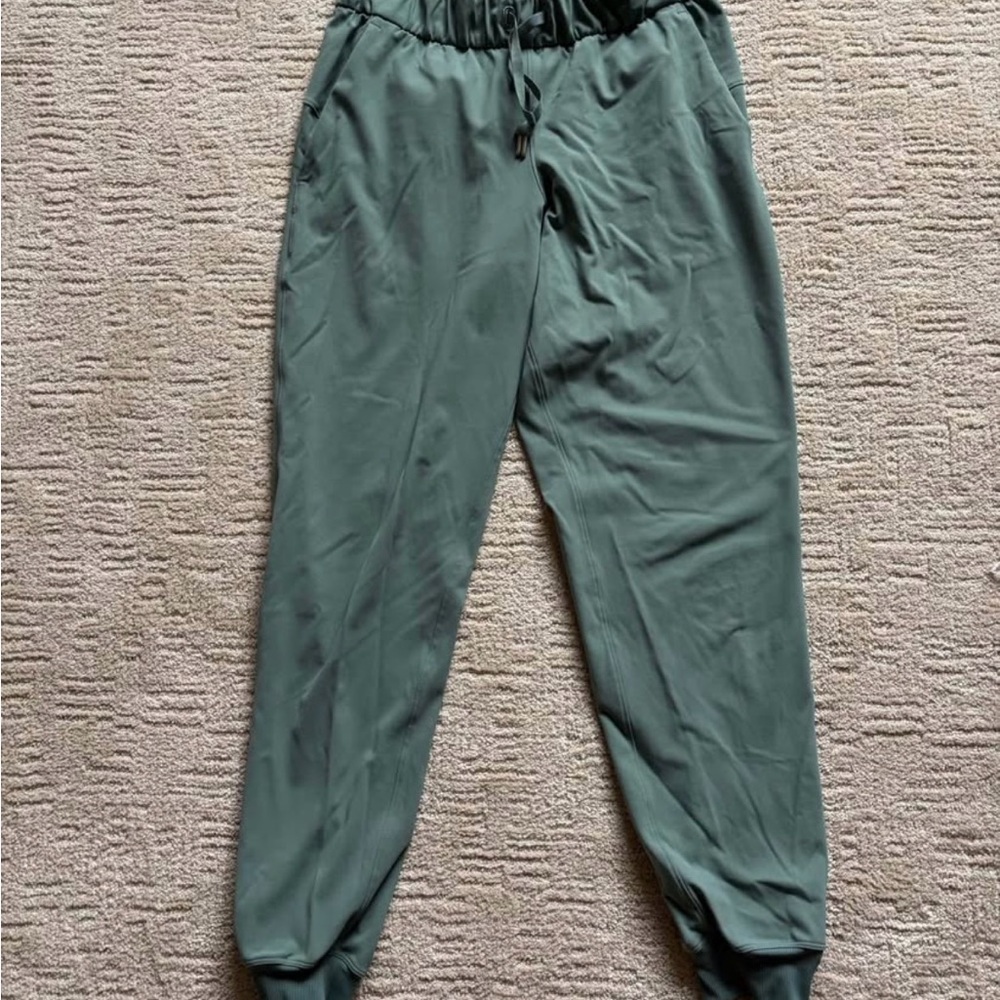 lululemon joggers